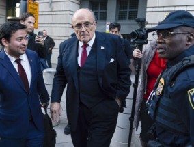 鲁迪·朱利安尼（Rudy Giuliani）错过了交出资产的最后期限，他将在纽约法院出庭